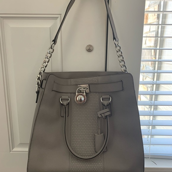 Michael Kors Large Hamilton studded handbag - Picture 2 of 4